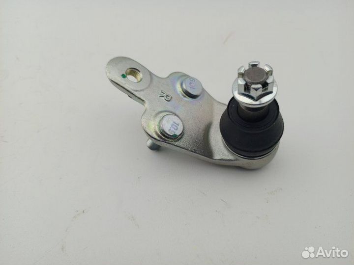 Шаровая опора передняя правая Toyota Camry