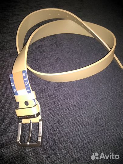 Мужской кожаный ремень с пряжкой