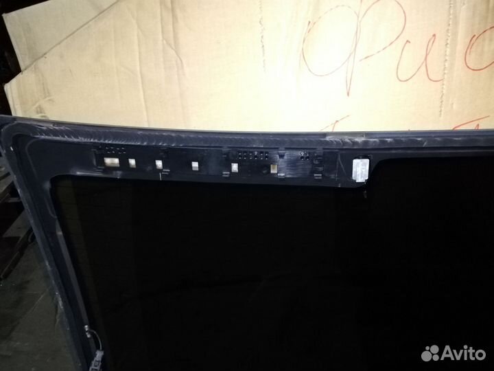 Стекло заднее VW Passat B6 B7 05-15