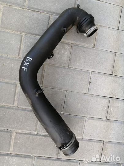 Патрубок Воздушный Пассат Б6 1.9 тди 1K0129654AD