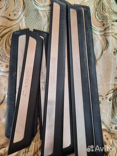 Накладка порога салона тойота камри 50 55