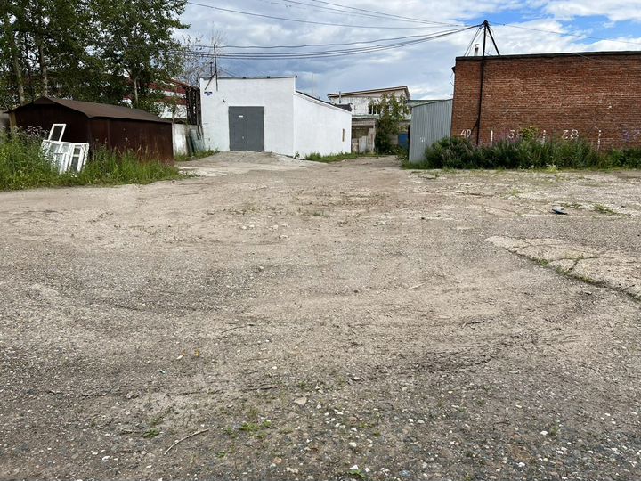 Открытая площадка, 1300 м²