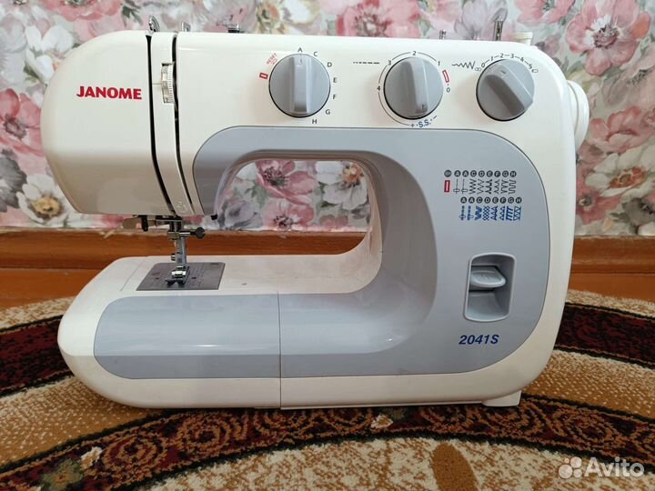 Швейная машина Janome 2041s
