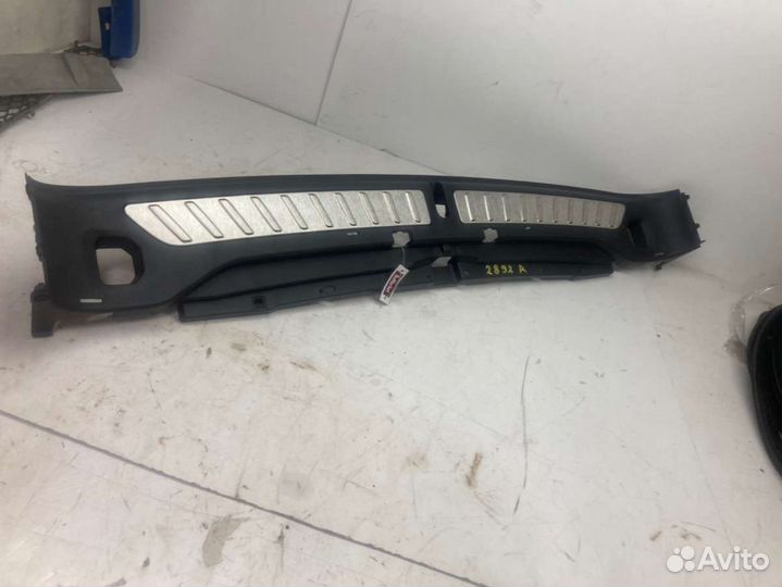 Накладка замка багажника BMW X3 G01 85944972