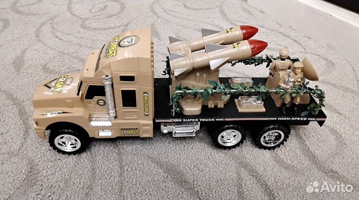 Военная детская большая машина