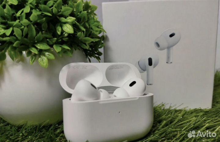 AirPods Pro 2 Platinum 2024