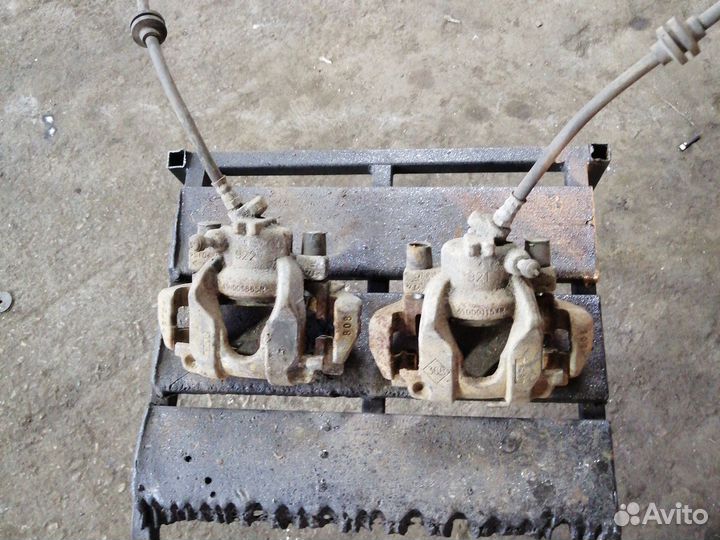 Суппорта Renault Sandero 2012-2018