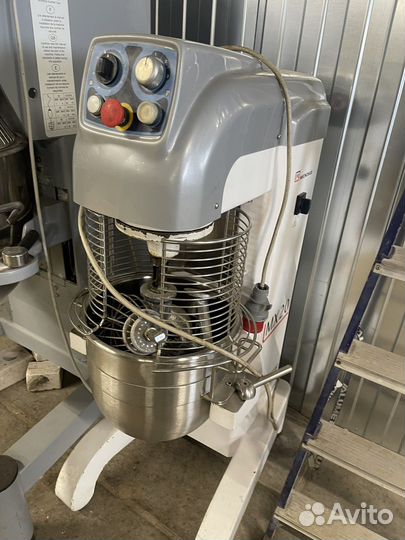 Миксер планетарный