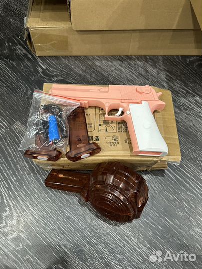 Пистолет водный desert eagle pink