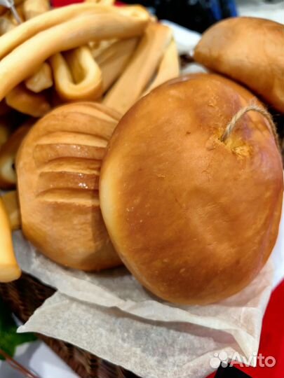 Сыр чечил, балык, косичка, булочка, серьга