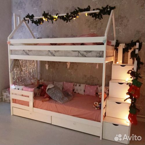 Двухъярусная кровать