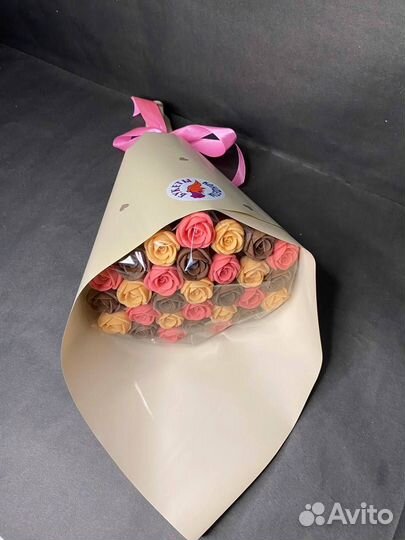 Шоколадные Розы к 14 Февраля - 29 шт в Букете