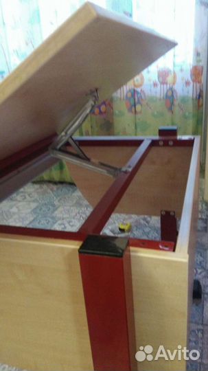 Стол письменный для школьника