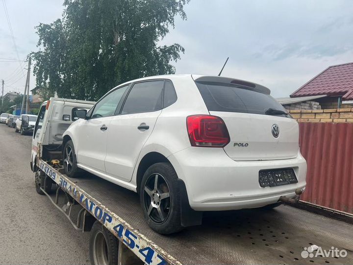 VW Polo (Mk5) V фонарь задний правый