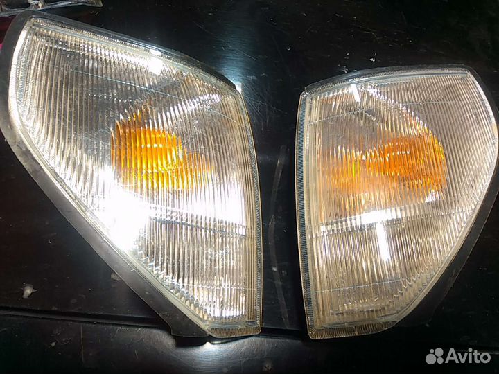 Указатель поворота Тойота Прадо. Комплект