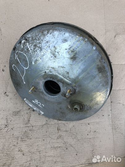 Тормозной вакуум на Мерседес С202 w202