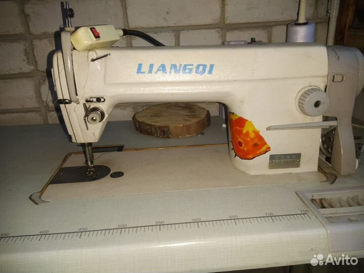 Промышленная швейная машинка