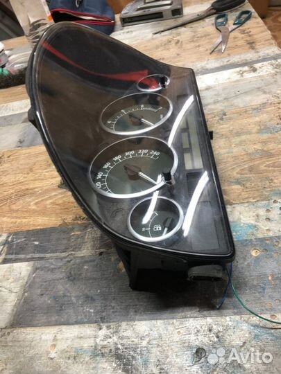 Приборная панель land Rover Range Rover 2004