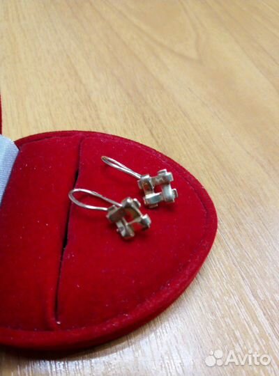 Золотые серьги 585 пробы