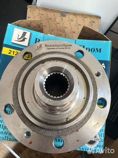 Ступица переднего колеса 21214