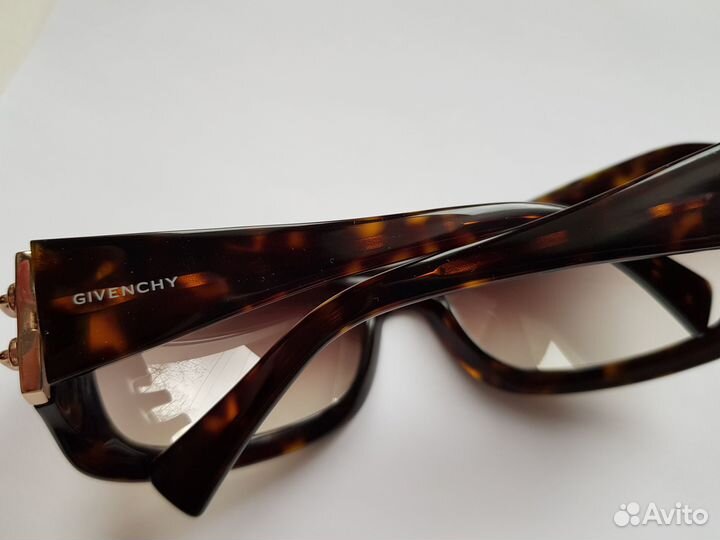 Очки женские Givenchy