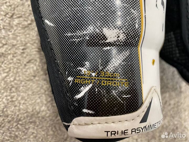 Щитки хоккейные Bauer Total One