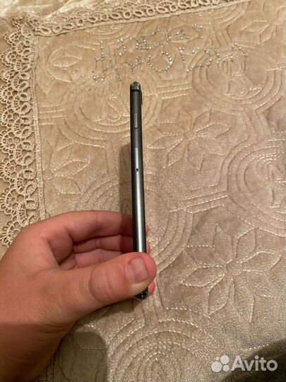 iPhone 8, 64 ГБ