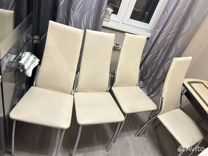Стулья 4 штуки бу