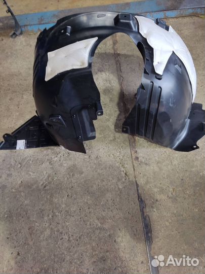 Локер передний правый Exeed LX