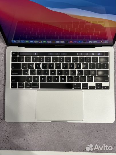 MacBook Pro 13 2020 i5/16/512