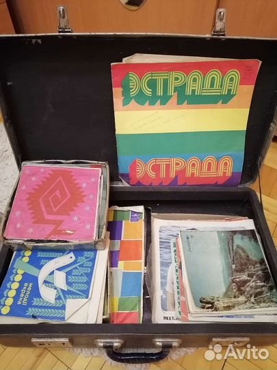 Чемодан с пластинками