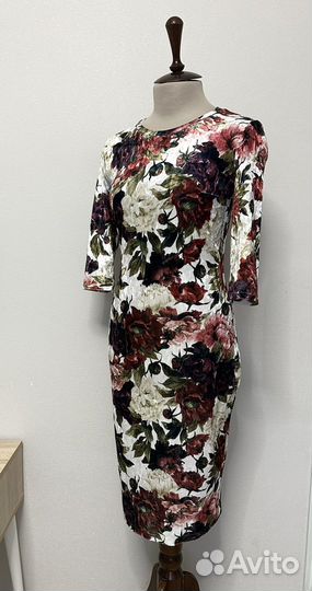 Платье бархатное 44