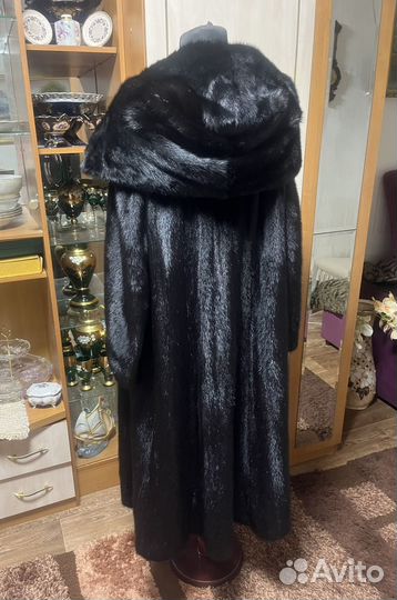 Норковая шуба 54-56 Италия с капюшоном