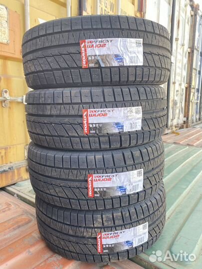 RoadX RX Frost WU02 275/45 R21 110V