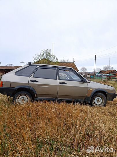 ВАЗ 2109 1.5 МТ, 2001, битый, 140 000 км