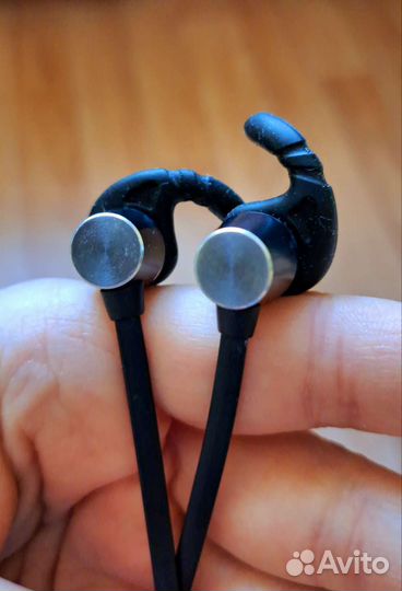Беспроводная bluetooth гарнитура