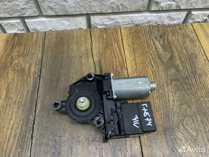 Volkswagen Golf Plus Моторчик стеклоподъемника