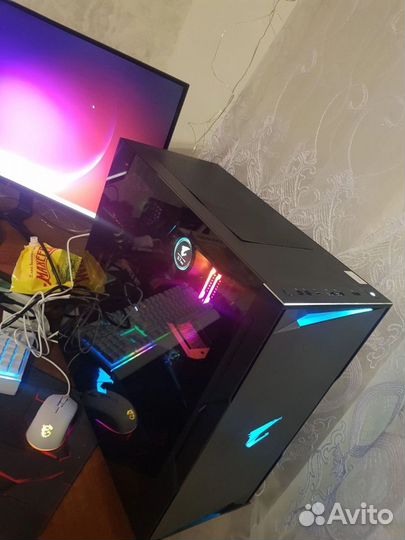 Фирменый блок от aorus