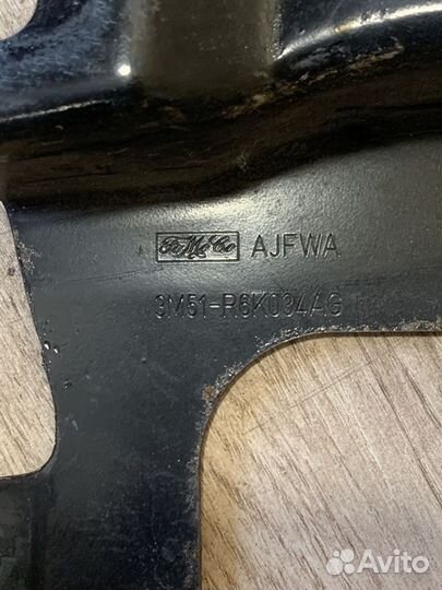 Кронштейн крепление акб Ford Kuga 1