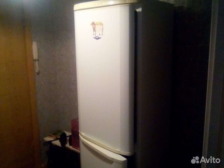 Холодильник vestel
