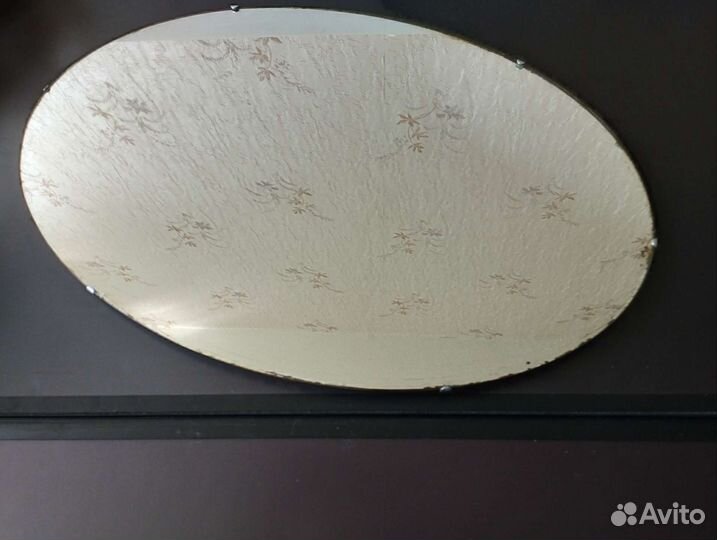 Зеркало овальное из полированного стекла