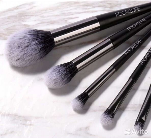 Кисти для проф макияжа новые