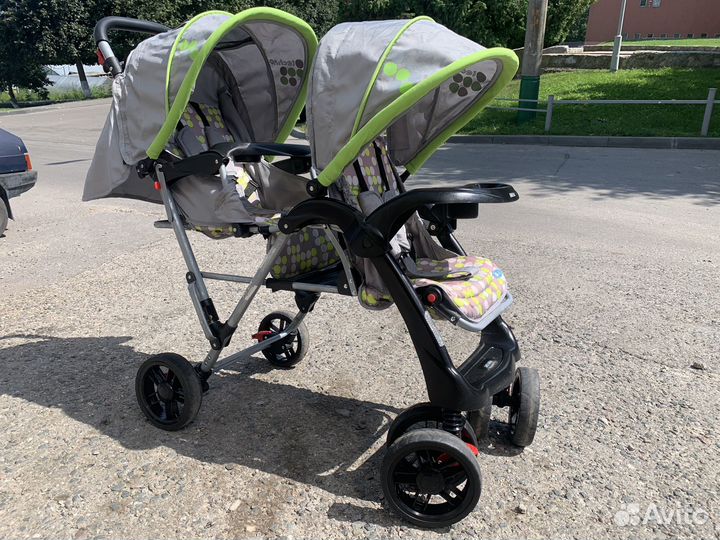 Коляска для двойни