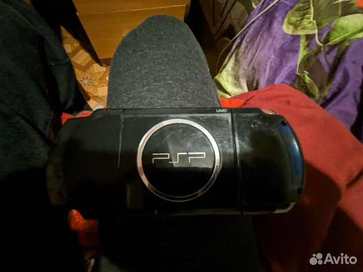Продам psp 3008 прошитая