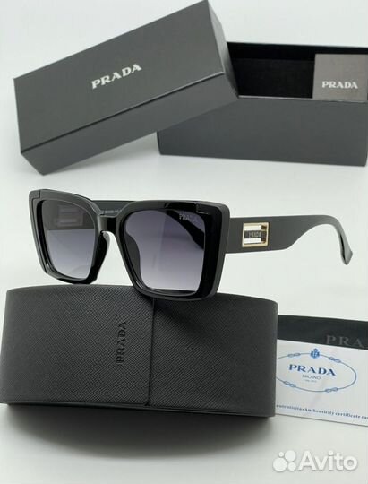 Солнцезащитные очки женские prada