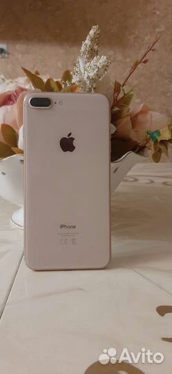 Телефон iPhone 8 plus 64gb