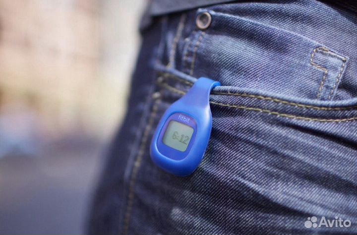 Фитнес-браслет FitBit FB301 zip трекер активности