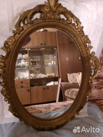 Зеркало настенное в отличном состоянии