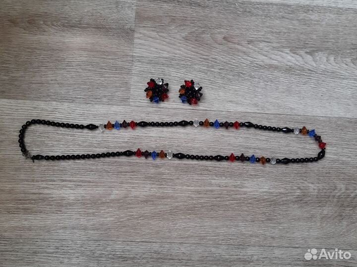 Бусы и серьги-клипсы набор