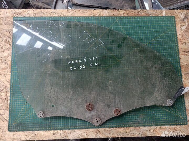 Стекло переднее правое Toyota Mark Ii X90